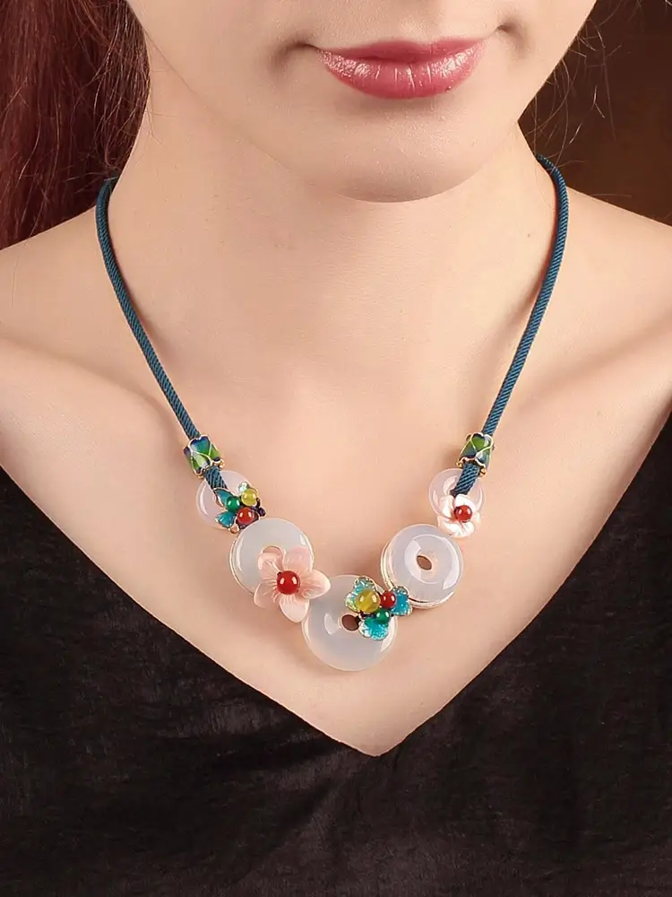 Luxury Jewelry, Antique Ethnic Style Pendant Necklace, Retro Collarbone Chain for Women, Fashion Women's Necklace