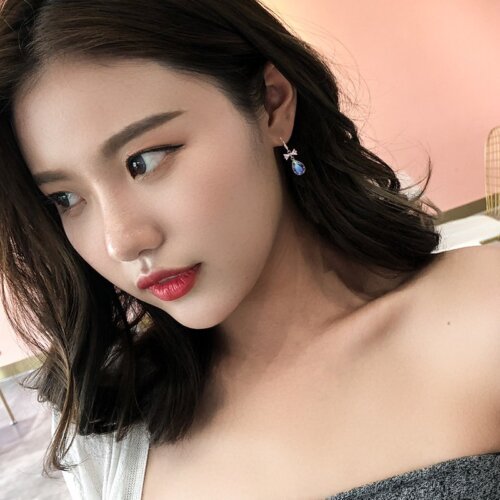 Fashion women's earrings, long colorful trendy crystal earrings, elegant bow tie shaped super sparkling diamonds