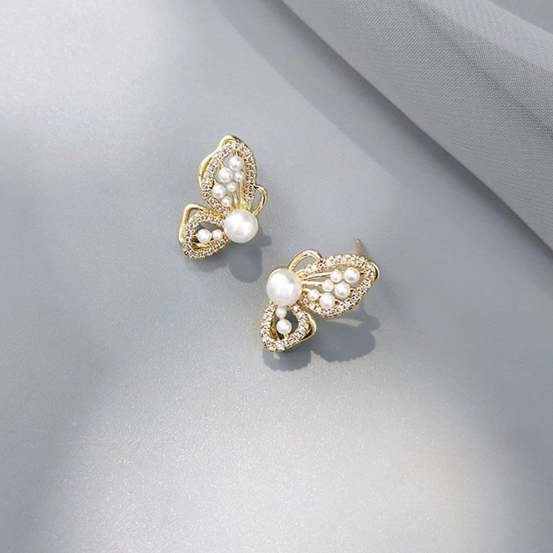 Exquisite Butterfly Pearl Stud Earrings, Women's Fashion Jewelry