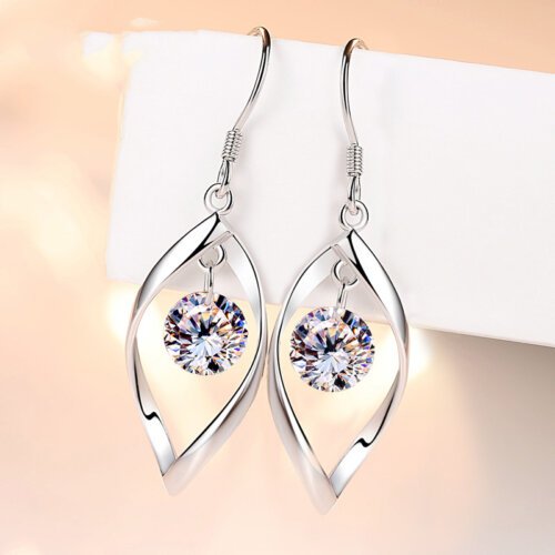 New Korean Version of 925 Silver Earrings, Ladies Fashion Diamond Earrings