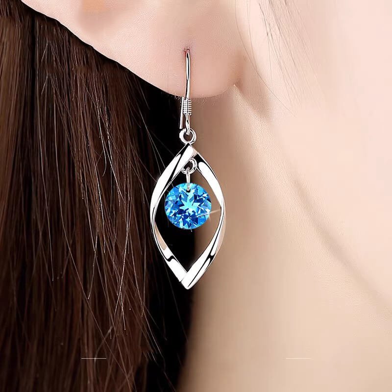 New Korean Version of 925 Silver Earrings, Ladies Fashion Diamond Earrings
